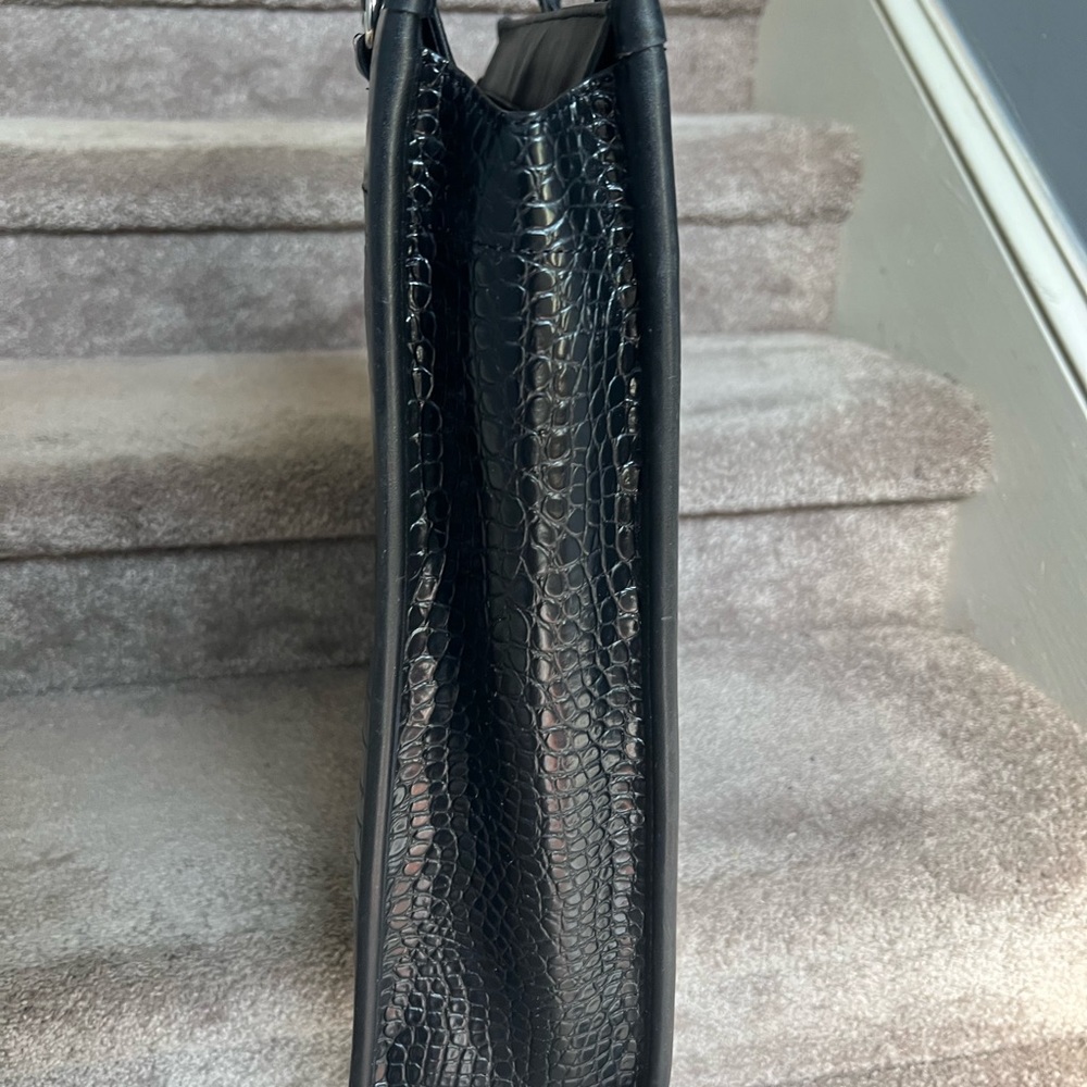 Targus Crocodile Embossed Computer Bag - image 5